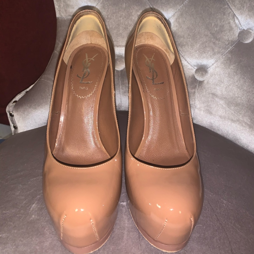 Beautiful YSL/Yves Saint Laurent 'Tribtoo' nude